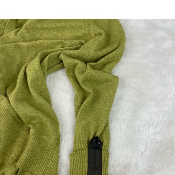 CAbi 282 Cardigan - Picture 4 of 5